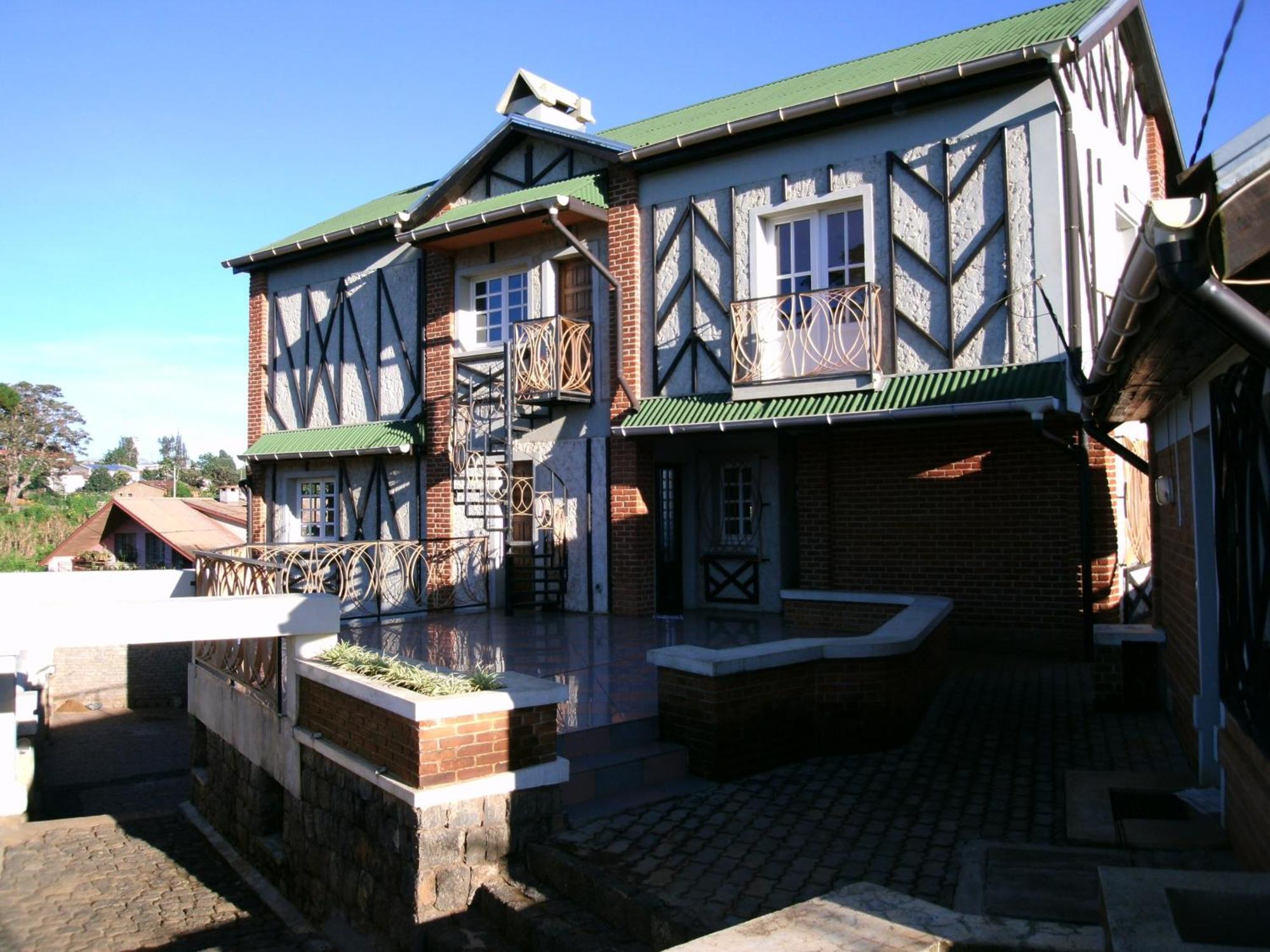 Appartements d'Hôtes Marciloui Antsirabe Extérieur photo
