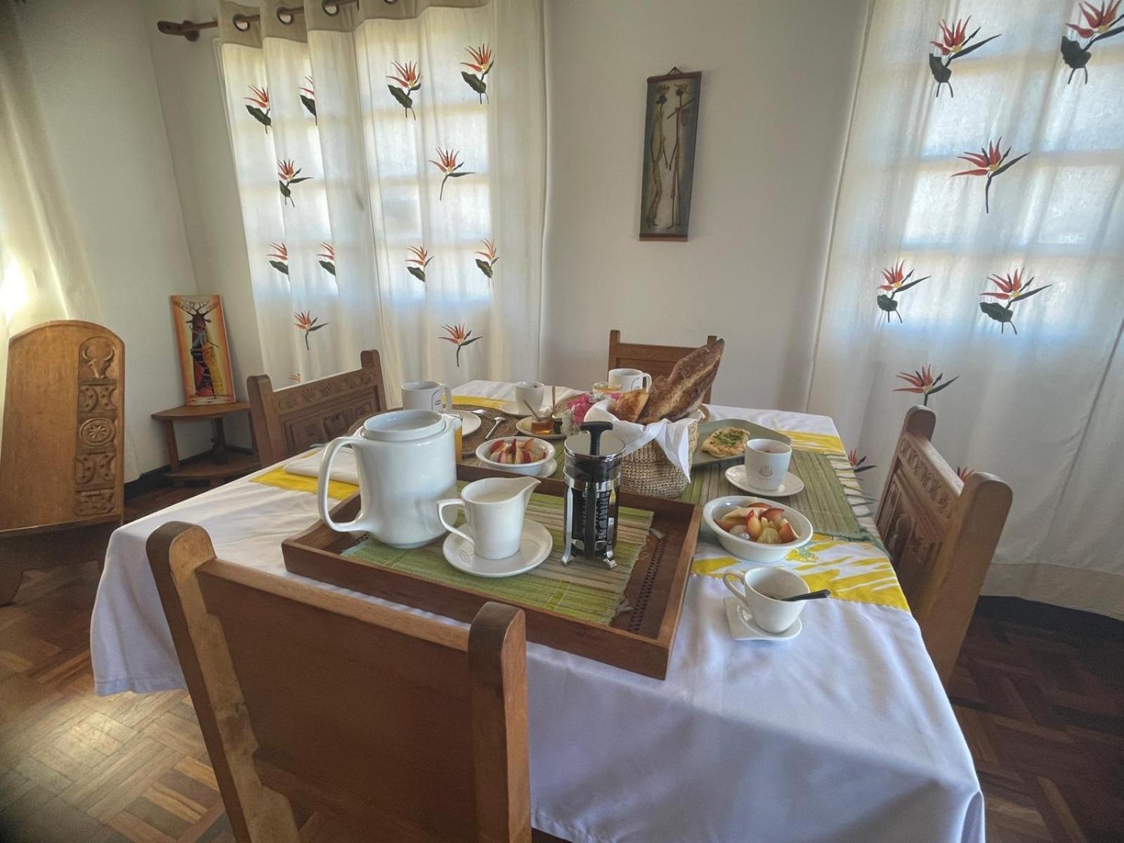 Appartements d'Hôtes Marciloui Antsirabe Extérieur photo