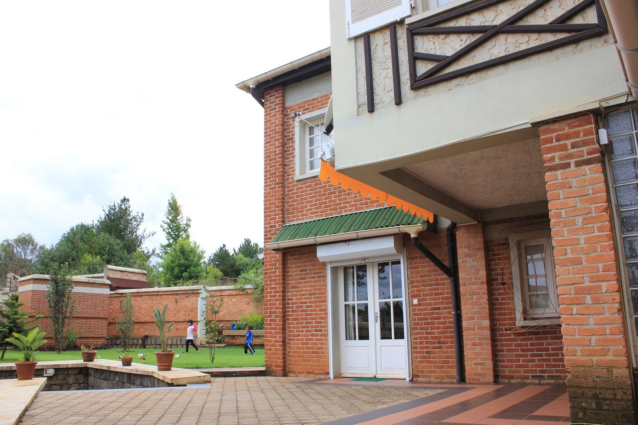 Appartements d'Hôtes Marciloui Antsirabe Extérieur photo